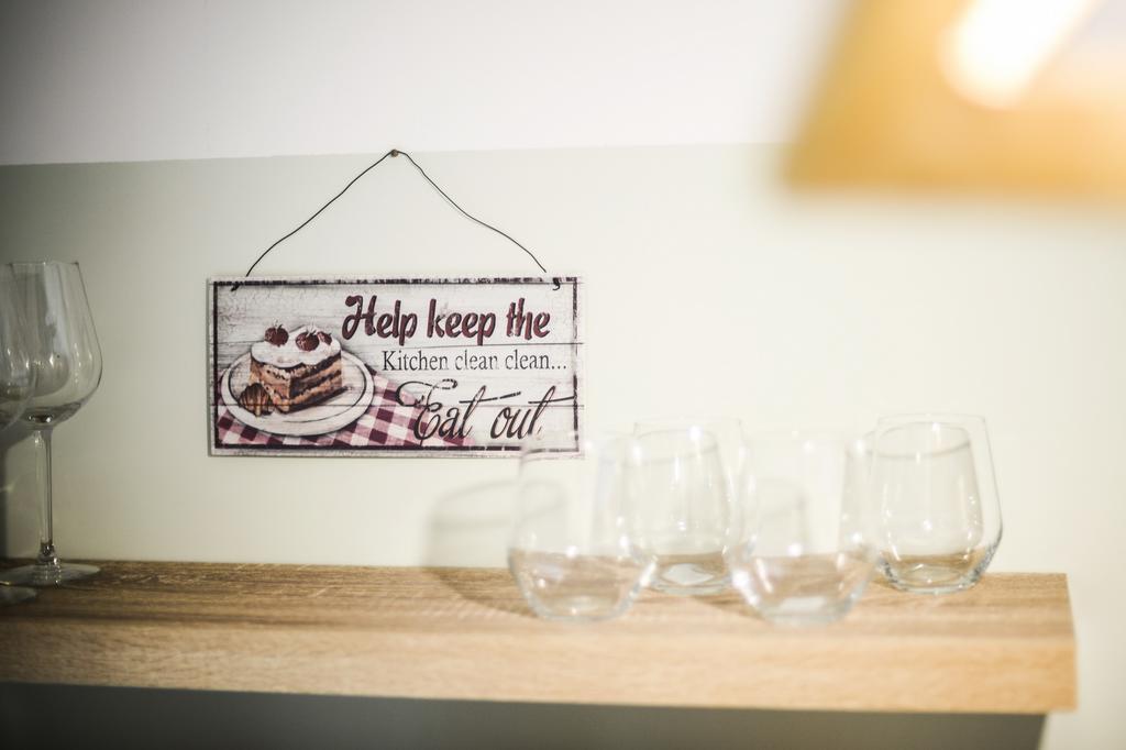 Your "Home Away From Home" In Acropolis Αθήνα Εξωτερικό φωτογραφία